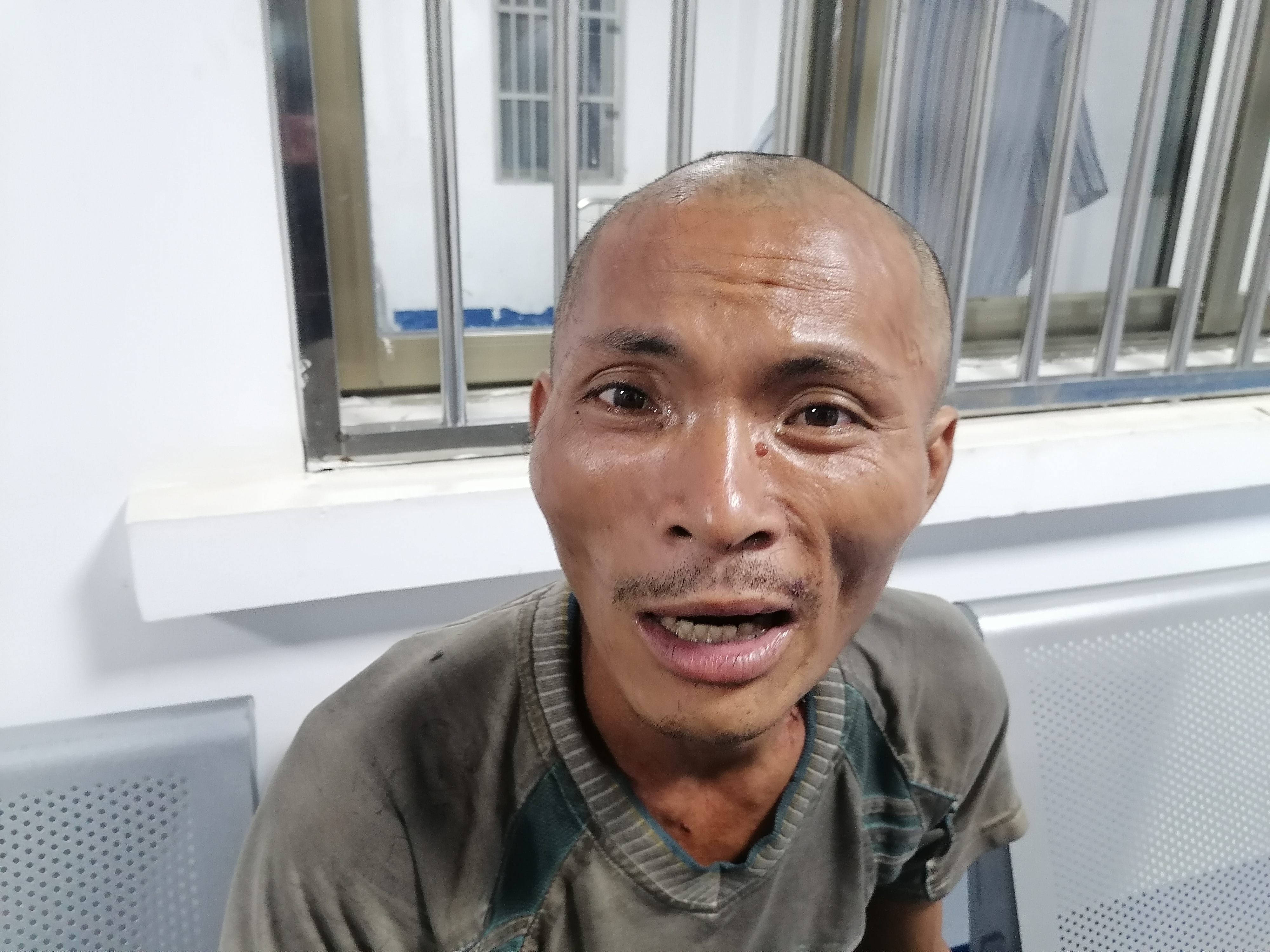 走失者照片 清远市英德市寻亲：五旬男子被救助，...