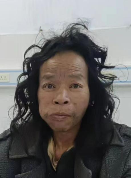 走失者照片 福州寻亲：福清中年男子被救助，穿黑...