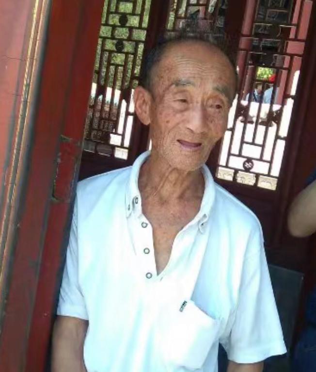 走失者照片 莆田寻人：八旬老人走失，穿黑色上衣...