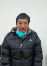 走失者照片 大连寻亲：五旬男子被救助，穿黑色棉...