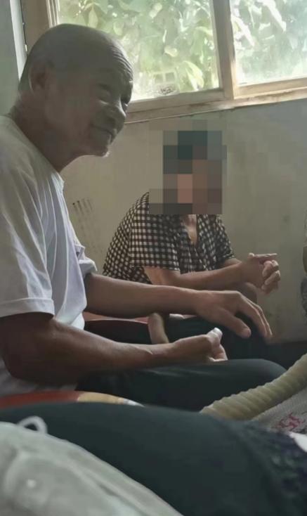 走失者照片 保定定州急寻：七旬老人走失，穿蓝黑...