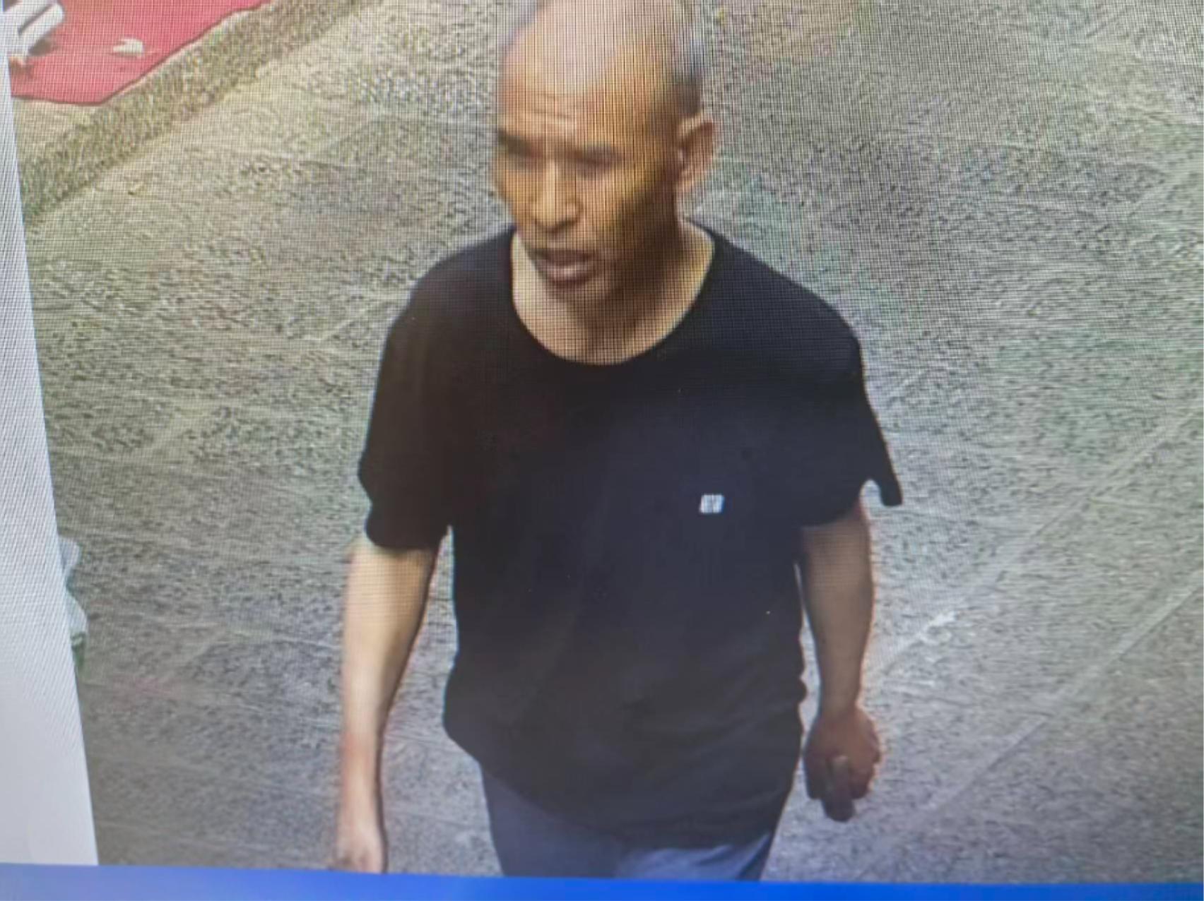 走失者照片 红河州寻人：六旬老人走失，穿黑色短...