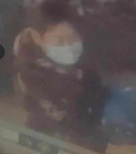 走失者照片 武汉急寻：六旬老太失联，短发，穿红...