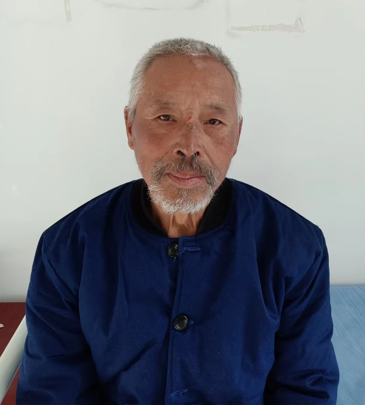 走失者照片 鹤岗寻亲：六旬老人被救助，名叫盛明...