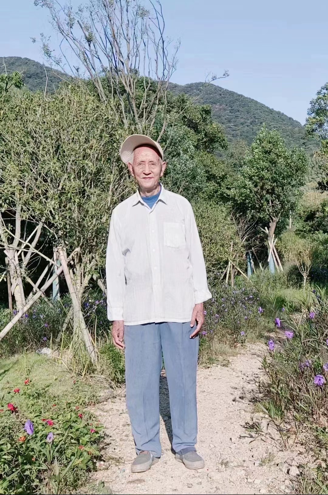 走失者照片 宁波九旬老人失联，戴灰色帽子，穿天...