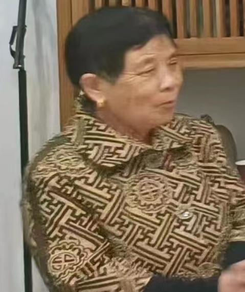 走失者照片 上海寻人！七旬老太失联，短发，穿黑...