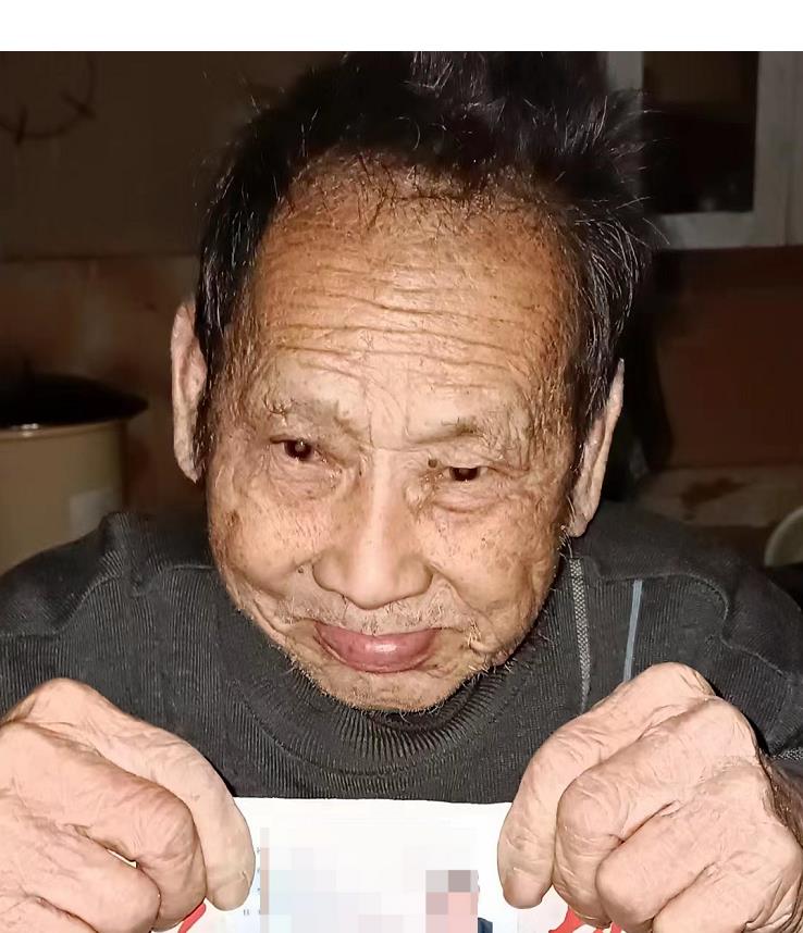 走失者照片 泉州寻人：八旬老人失联，穿黑色衣裤...