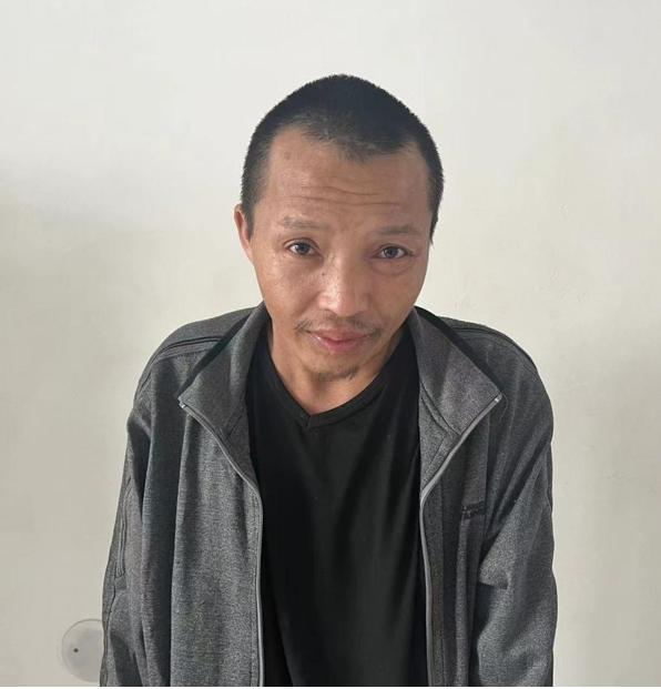 走失者照片 商丘寻亲：中年男子被救助，穿黑色短...