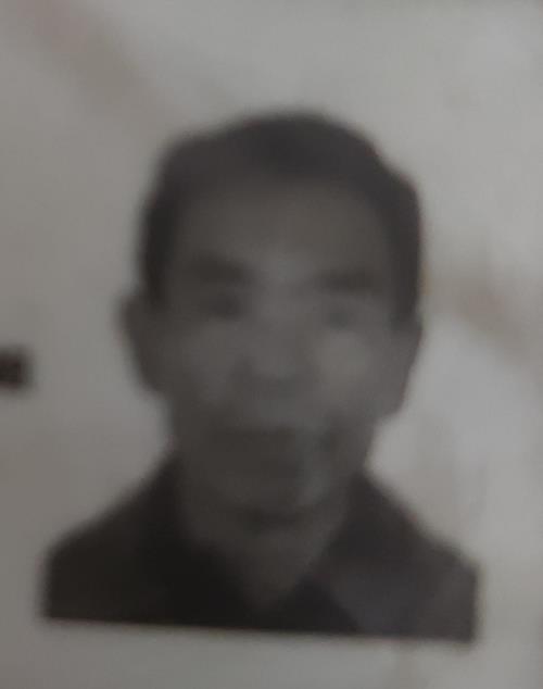 走失者照片 成都寻人：六旬老人失联多日，穿白色...
