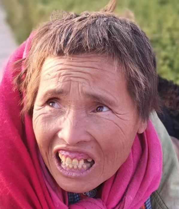 走失者照片 德州寻亲：五旬女子被救助，高1米5...