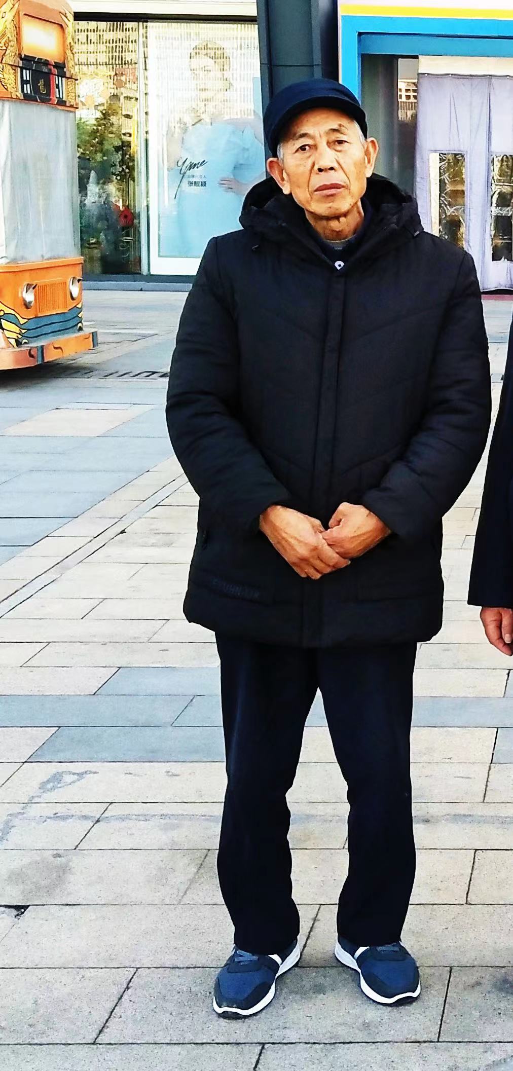 走失者照片 桂林急寻：六旬老人失联多日，穿深绿...