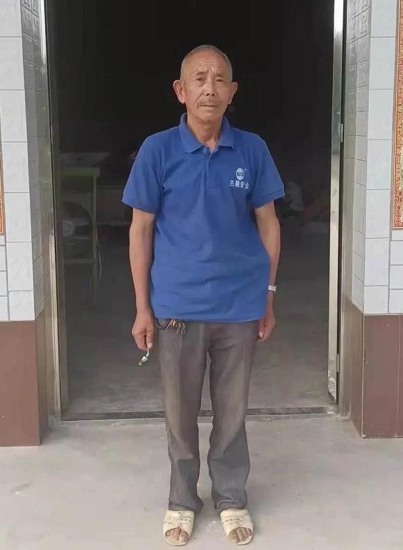 走失者照片 南充急寻：七旬老人走失，穿蓝色长袖...