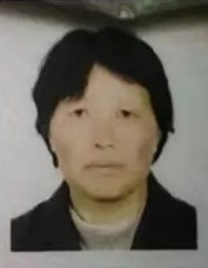 走失者照片 宿迁急寻：六旬老太走失，穿红色格子...