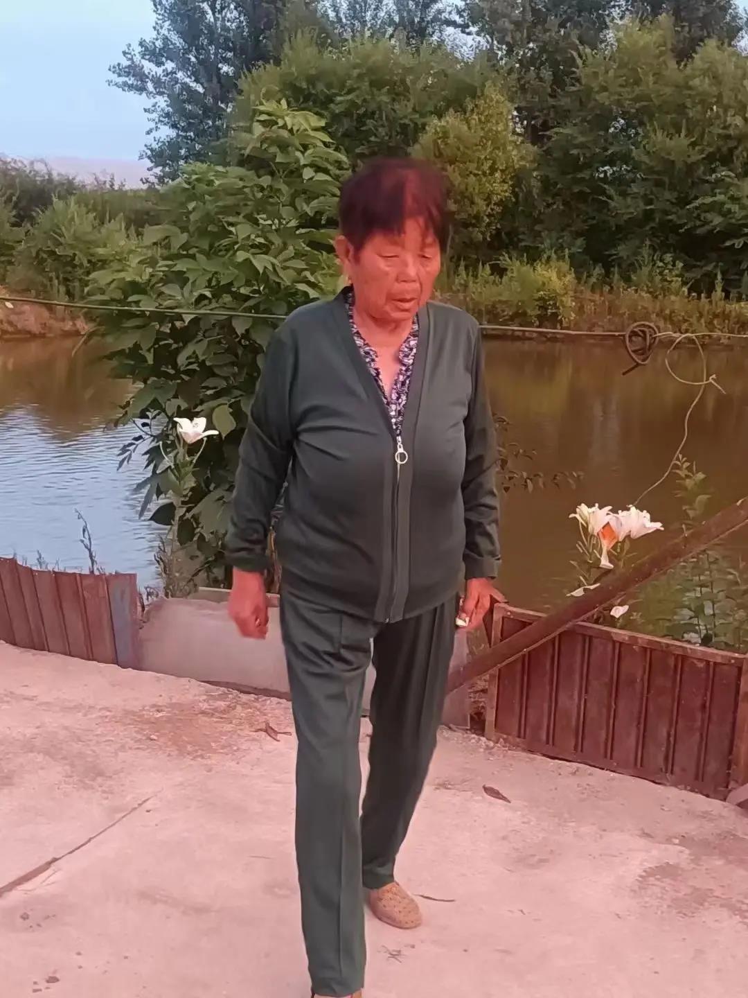 走失者照片 延边州敦化急寻：八旬老太失联，穿米...