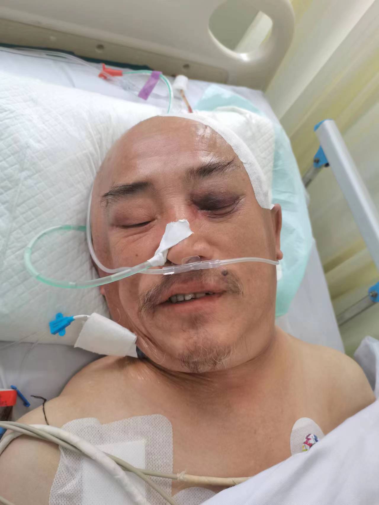 走失者照片 牡丹江寻亲：六旬老人被救助，穿绿色...
