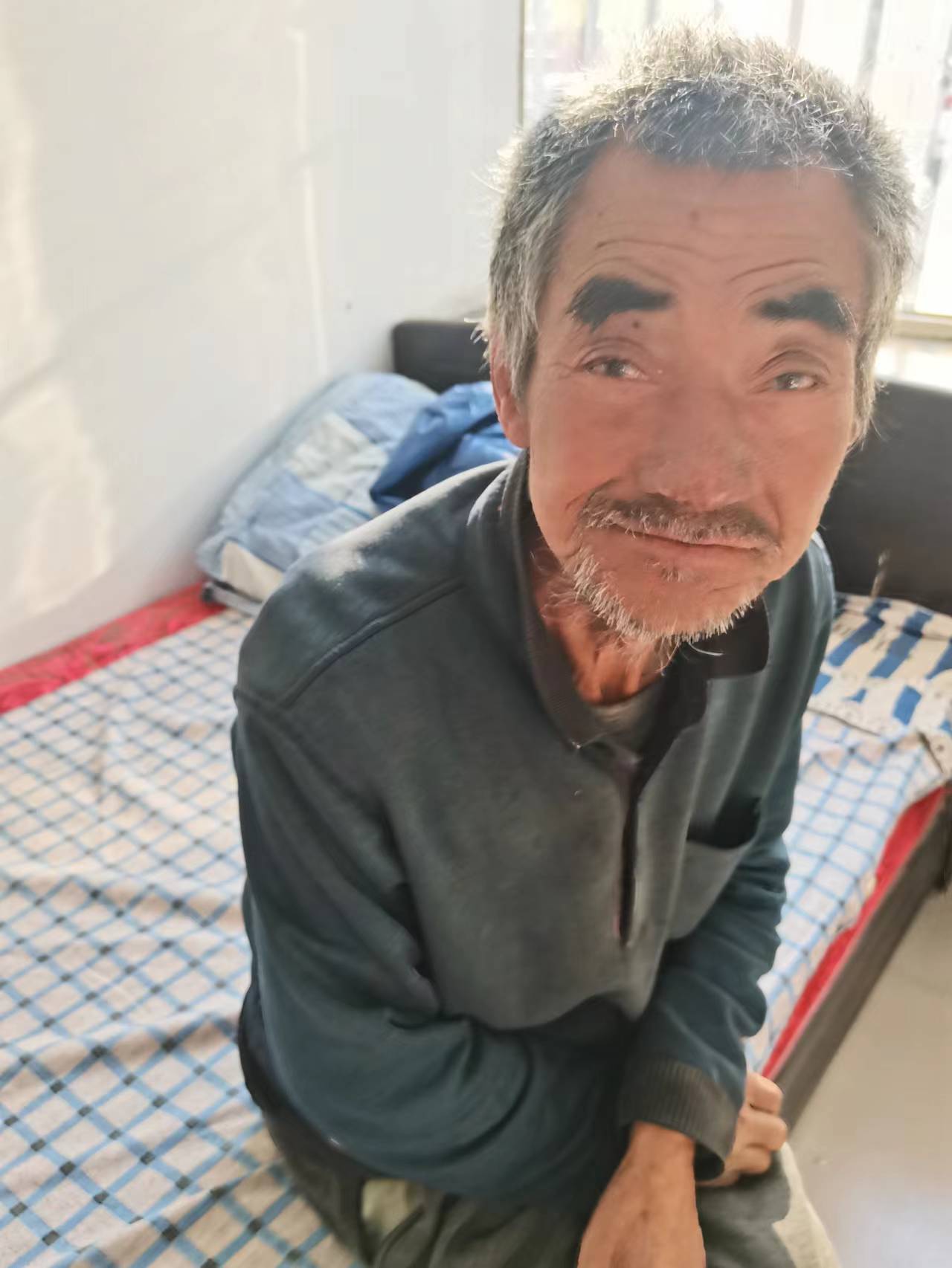 走失者照片 哈尔滨寻亲：七旬老人被救助，自述叫...