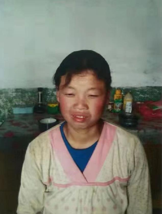 走失者照片 巴彦淖尔寻亲：青年女子被救助，自写...