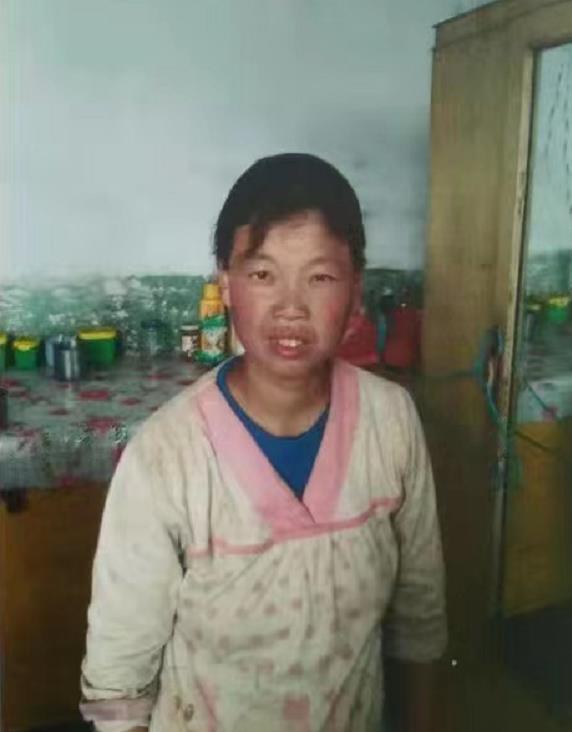 走失者照片 巴彦淖尔寻亲：青年女子被救助，自写...