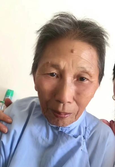走失者照片 安庆急寻：八旬老太走失，穿黑色上衣...