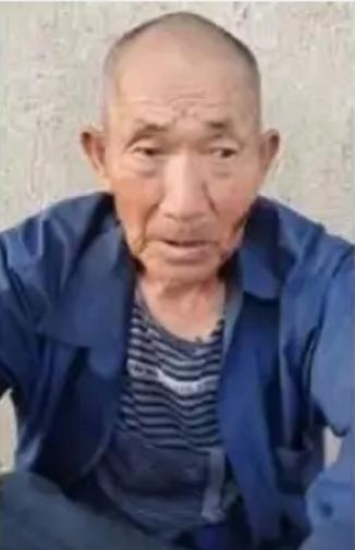 走失者照片 淮安急寻！七旬老人走失，穿深蓝色上...