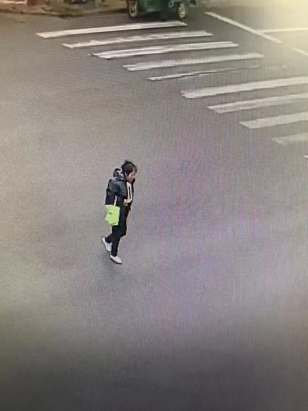 走失者照片 湖北天门急寻：七旬老太走失，穿黑色...