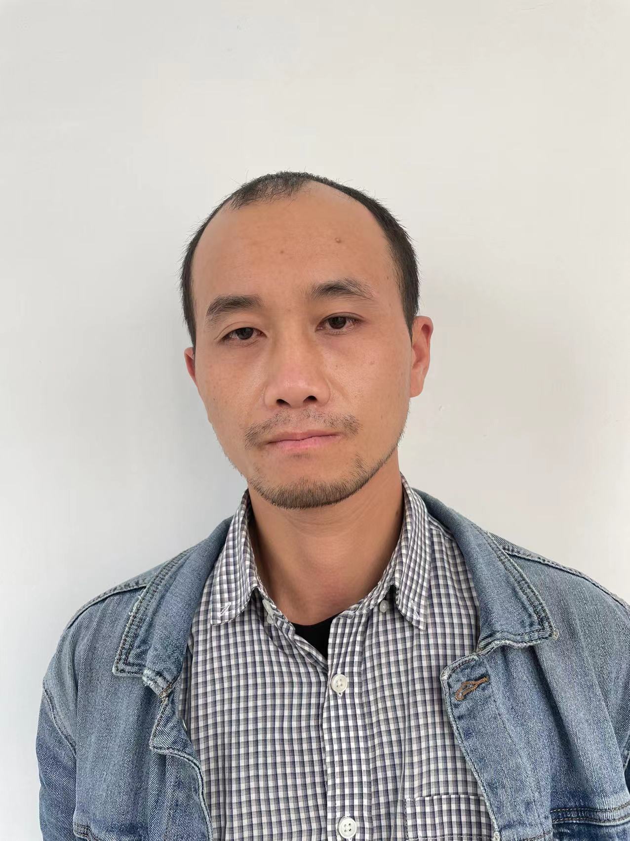 走失者照片 贵阳寻亲：青年男子被救助，自写名为...