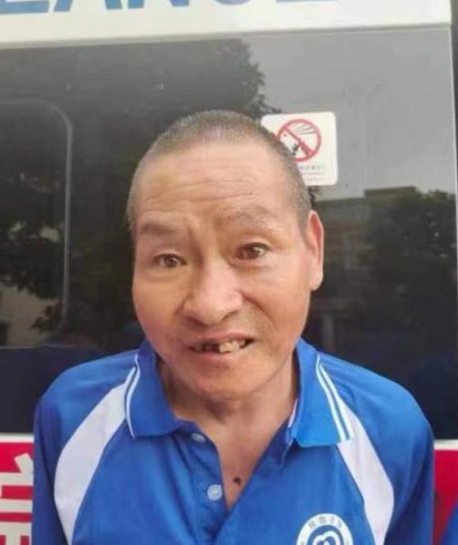 走失者照片 文山州寻亲：五旬男子被救助，高约1...