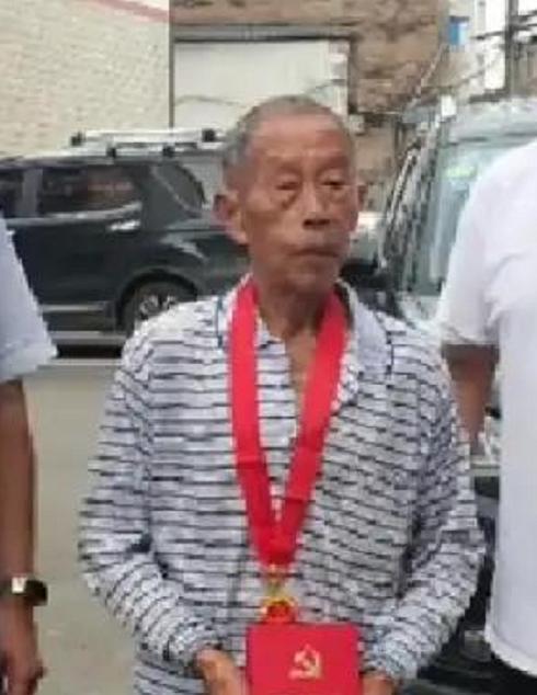 走失者照片 南充急寻：八旬老人走失，高1米6左...