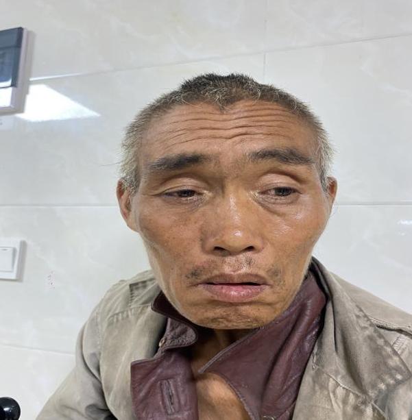走失者照片 柳州寻亲：五旬男子被救助，穿灰色上...