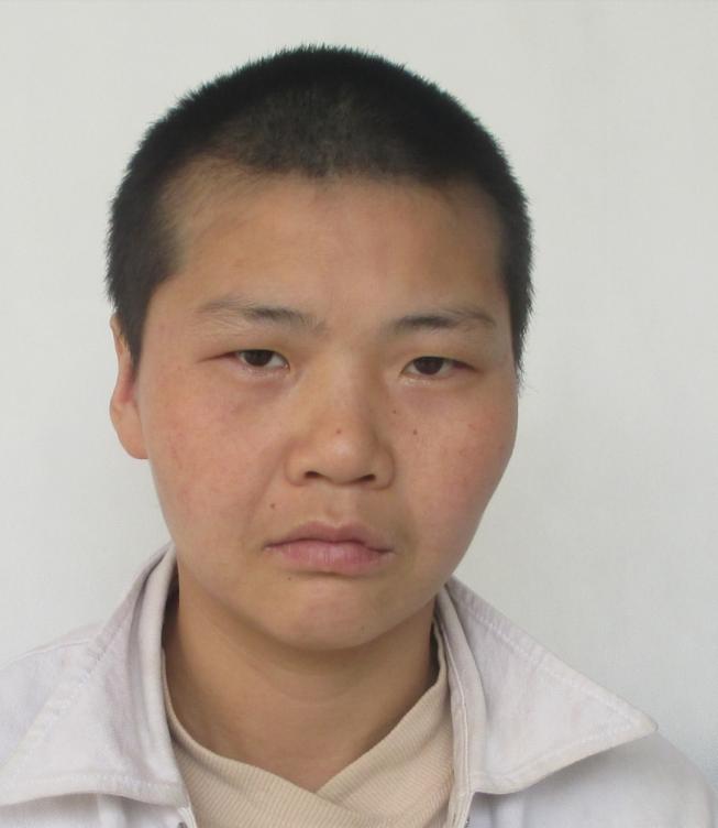 走失者照片 成都寻亲：青年女子被救助， 高1米...