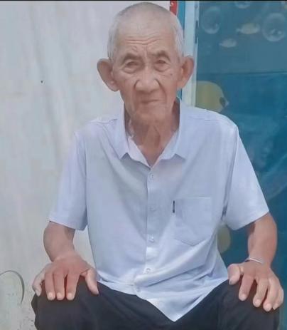 走失者照片 紧急寻人！漯河八旬老人走失，穿黑色...