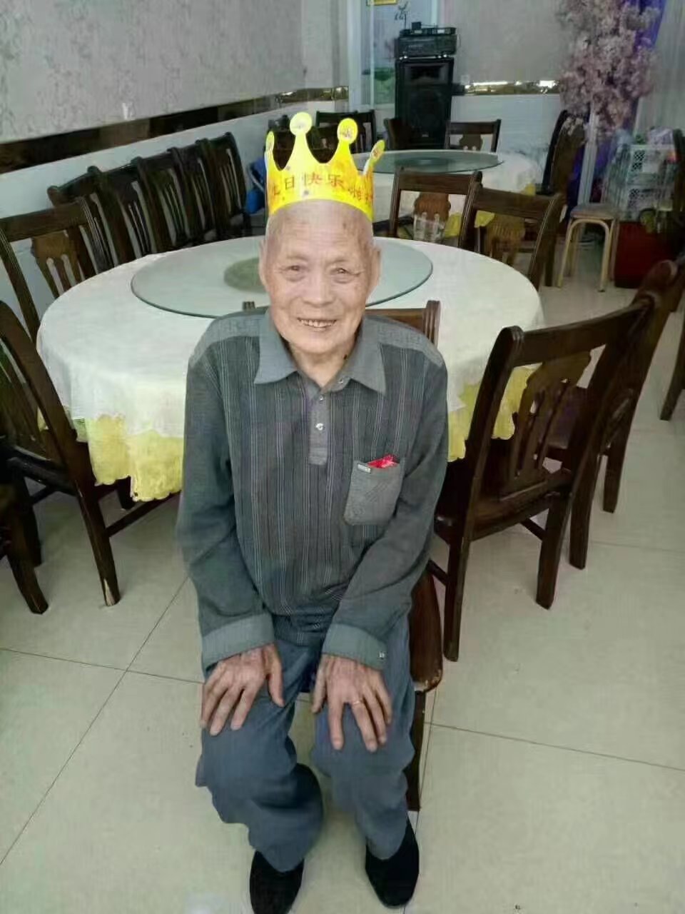 走失者照片 洛阳急寻：八旬老人失联，高1米7左...