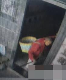 走失者照片 南充市寻人：八旬老人走失，穿红色外...