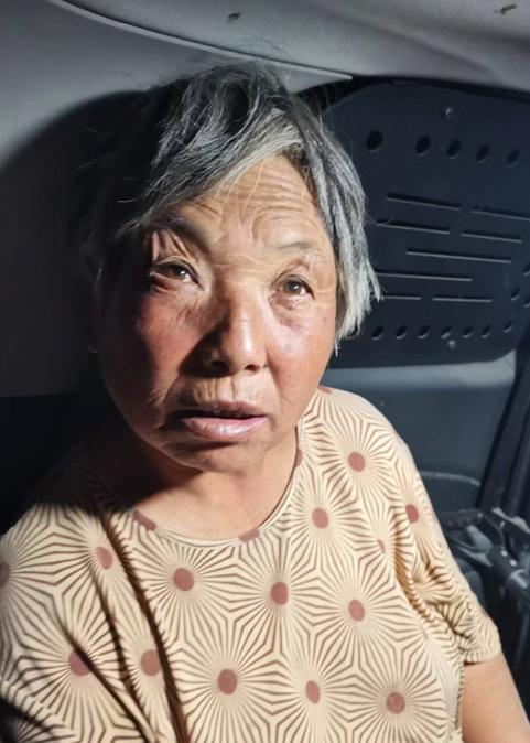 走失者照片 濮阳寻亲：七旬老太被救助，手部肿胀...
