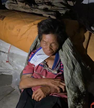 走失者照片 云浮寻亲：六旬老太被救助，穿红色上...