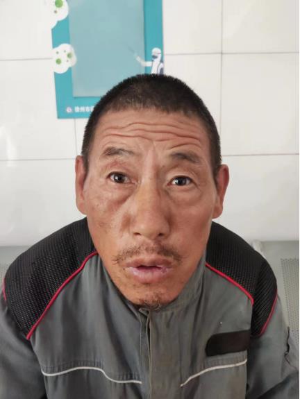 走失者照片 徐州救助站：中年男子被救助，穿黑灰...