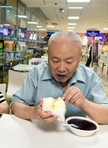 走失者照片 贵阳市寻人：七旬老人走失，穿浅绿色...