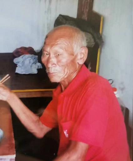 走失者照片 云浮急寻：七旬老人走失，穿黑色长袖...