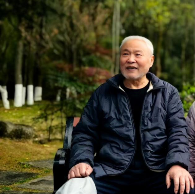 走失者照片 贵阳市寻人：七旬老人走失，穿浅绿色...