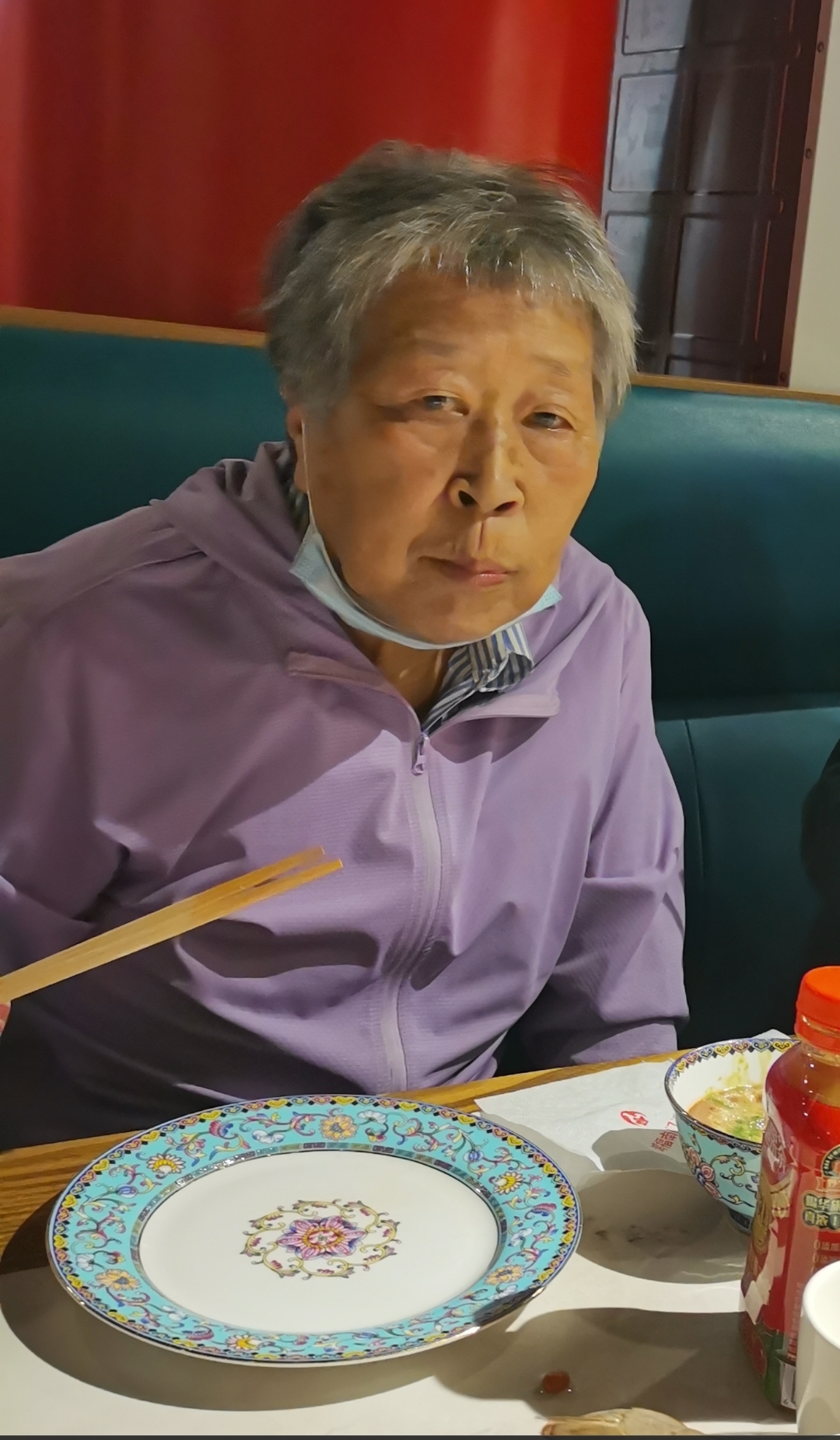 走失者照片 北京急寻！七旬老太走失，穿黑色短袖...