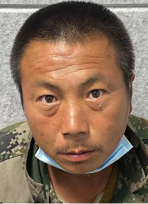 走失者照片 急寻家属！东营中年男子被救助，穿军...
