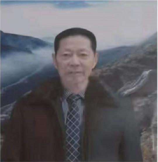 走失者照片 芜湖急寻：八旬老人走失，穿黑色条纹...