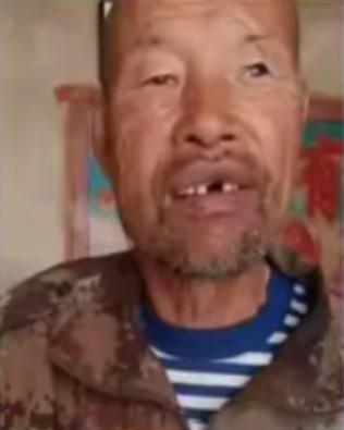 走失者照片 张家口市寻人：七旬老人走失，穿灰色...