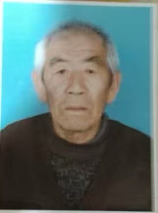 走失者照片 大连市寻人：八旬老人走失，穿黑色短...
