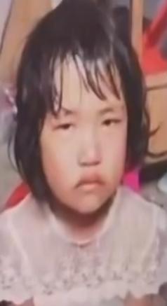 走失者照片 阜阳急寻：8岁女孩失联，穿红色上衣...