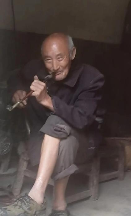 走失者照片 十堰急寻！七旬老人外出失联，谢顶，...