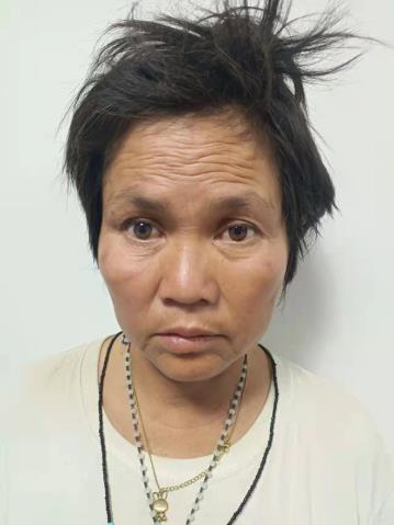 走失者照片 信阳寻亲：五旬女子被救助，穿白色T...