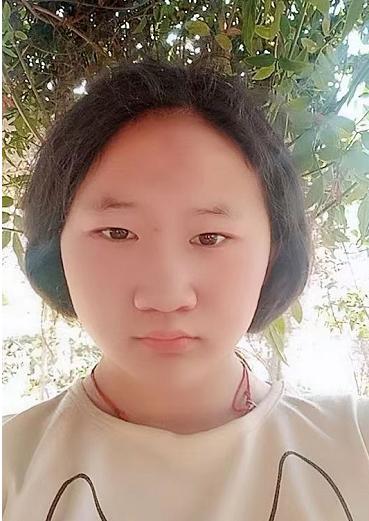 走失者照片 昆明安宁急寻：15岁女生失联，穿白...