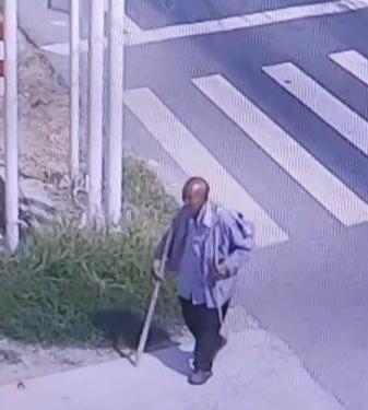 走失者照片 淮安急寻！八旬老人走失，穿浅蓝色长...