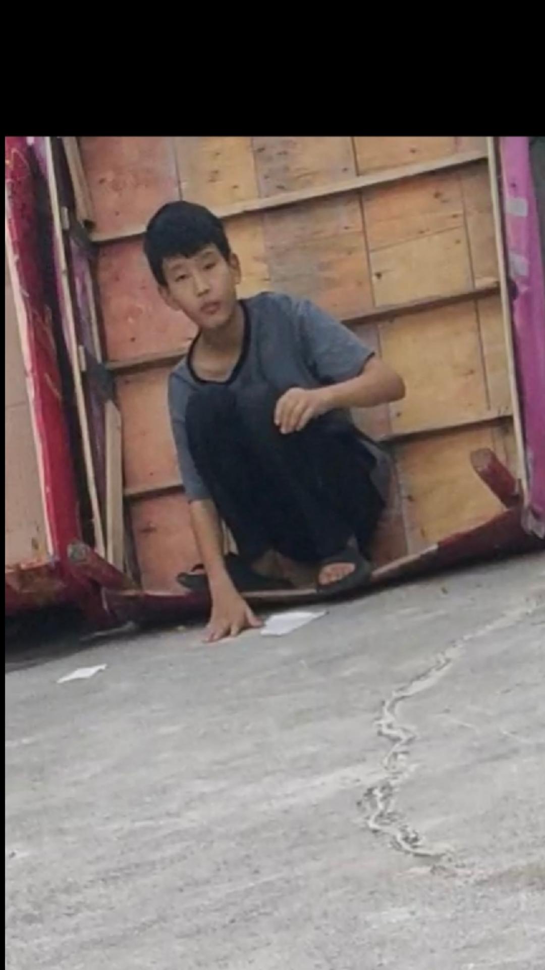 走失者照片 濮阳急寻：14岁男生失联，穿灰色上...
